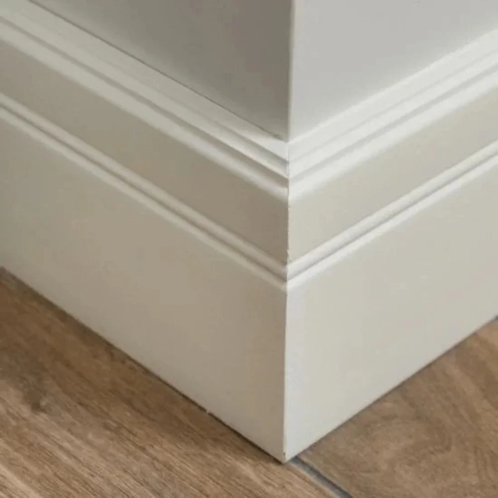 curve skirting dubai